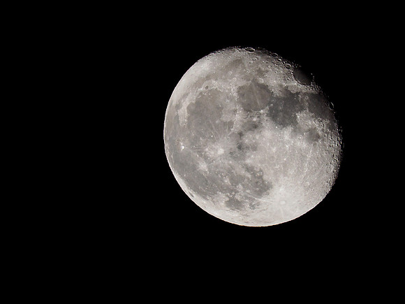 2016-11 Waning Gibbous