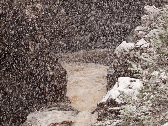Snowy Gorge