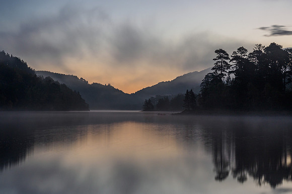 Loch Beinn a'Mheadhoin Dawn