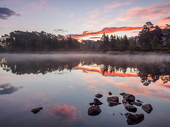 Loch Beinn a'Mheadhoin Dawn