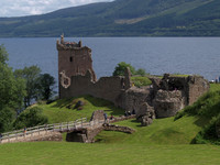 20110717-Urquhart Castle-P7172526