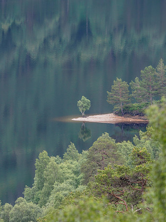 Loch Beinn a'Mheadhoin Reflection