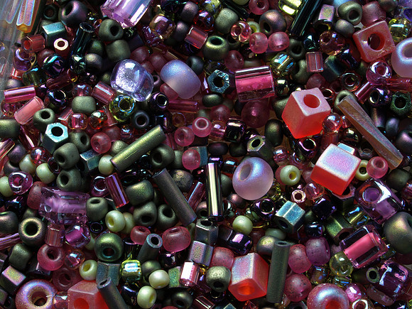 Buttons n Beads_2010 03 07_2842