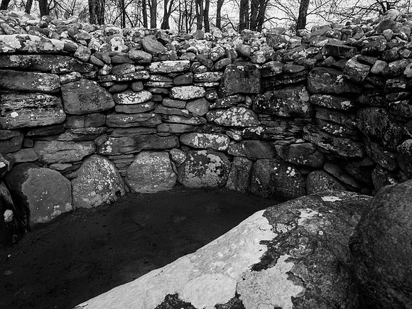 Clava Cairns 5