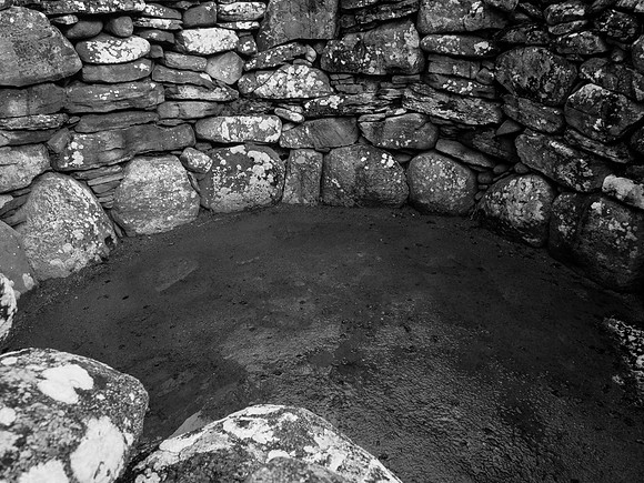 Clava Cairns 6