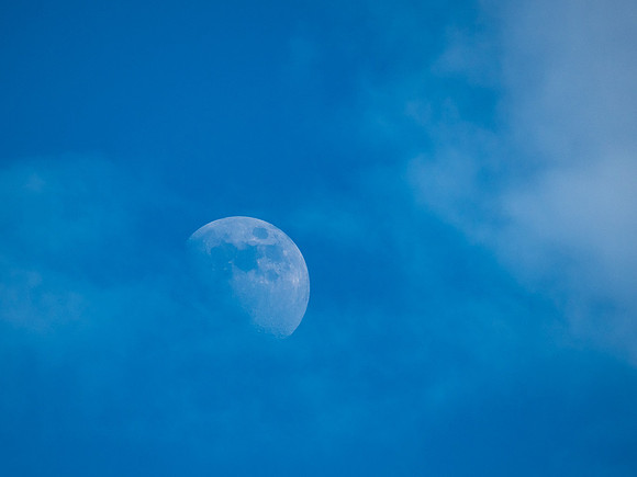 Moon Cloud