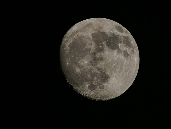 Waxing Gibbous [2001007]