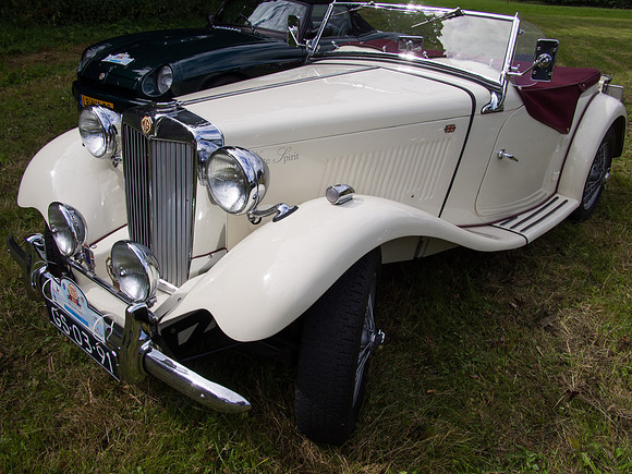 20130818-Drumnadrochit MG-V8180038