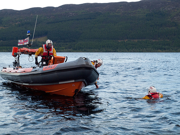 20110513-Loch Ness-Q5130772
