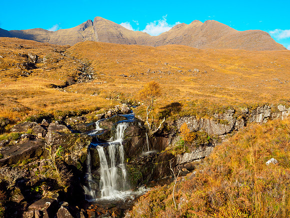 Abhainn Coire Mhic Nòbaill